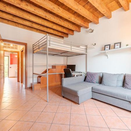 Guest Planet - Rosso Milano Apartment - Navigli Area Exteriör bild